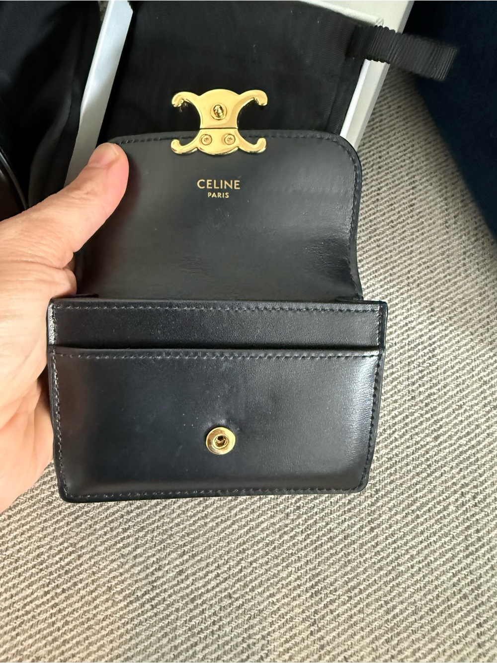 CELINE Black Triomphe Tilly Smooth Leather Shoulder Bag and Celine Wallet Bundle - Picture 2 of 11